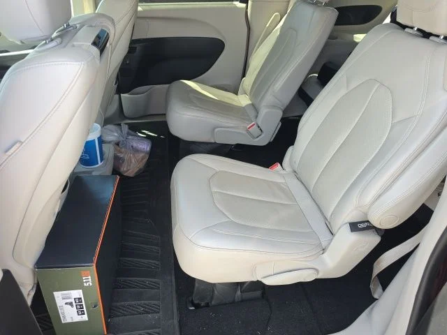Used 2017 Red Chrysler Touring L Plus image 11