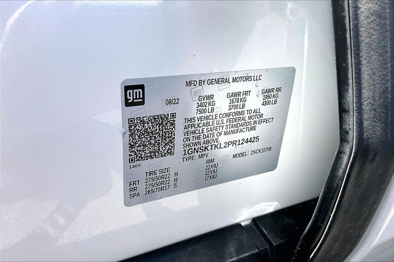Used 2023 Iridescent Pearl Tricoat Chevrolet 4WD High Country image 21