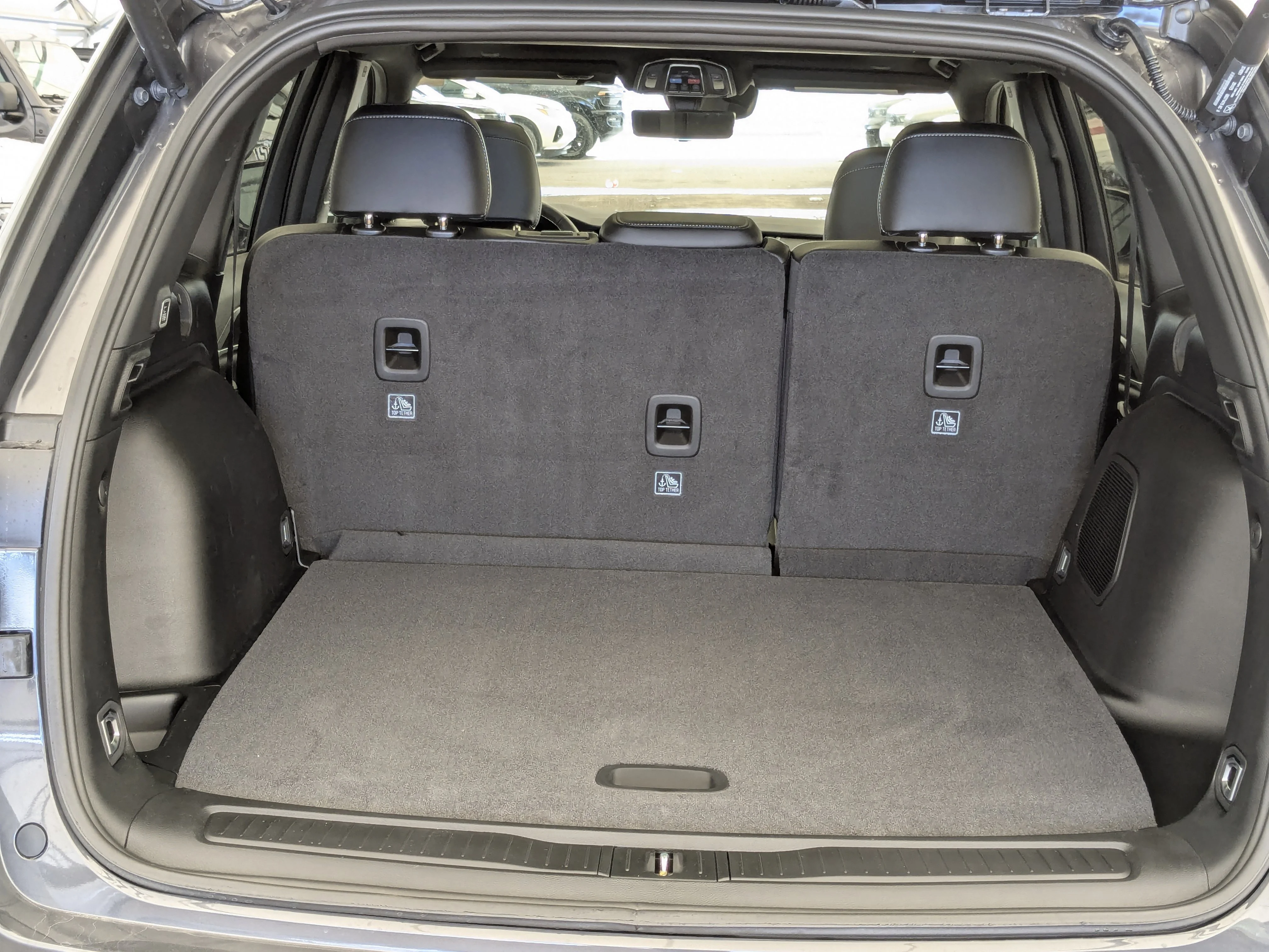 New 2026 Grey Jeep Limited - -Panoramic Sunroof - Limited Altitude Pack - 20 Gloss Black Wheels - Luxury Tch II & More image 28