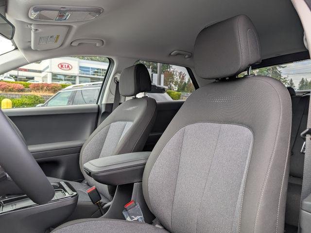 New 2026 White Hyundai SE image 21