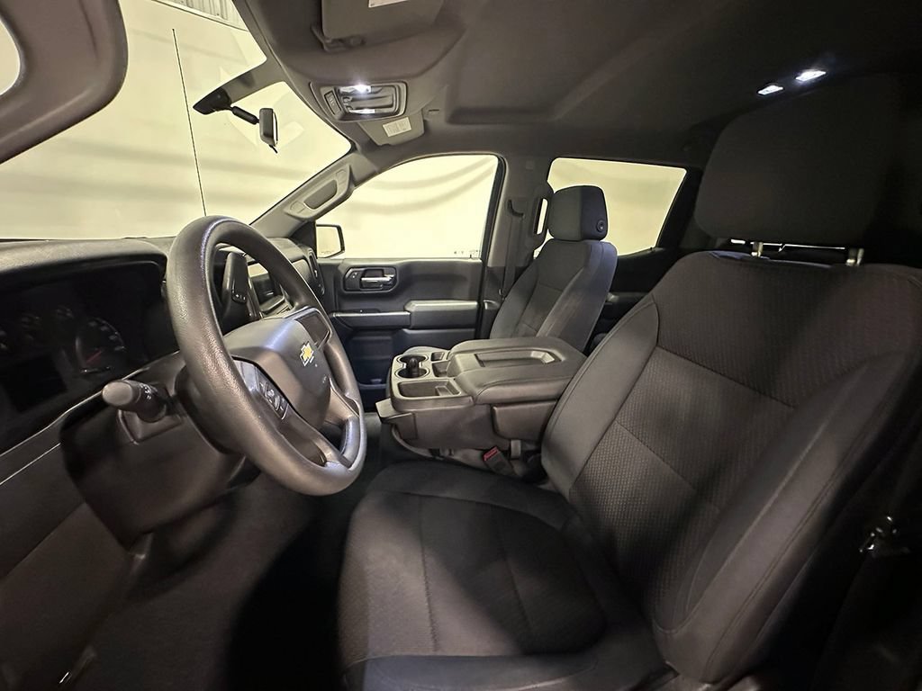 Used 2019 CAJUN RED TINTCOAT Chevrolet Custom image 3