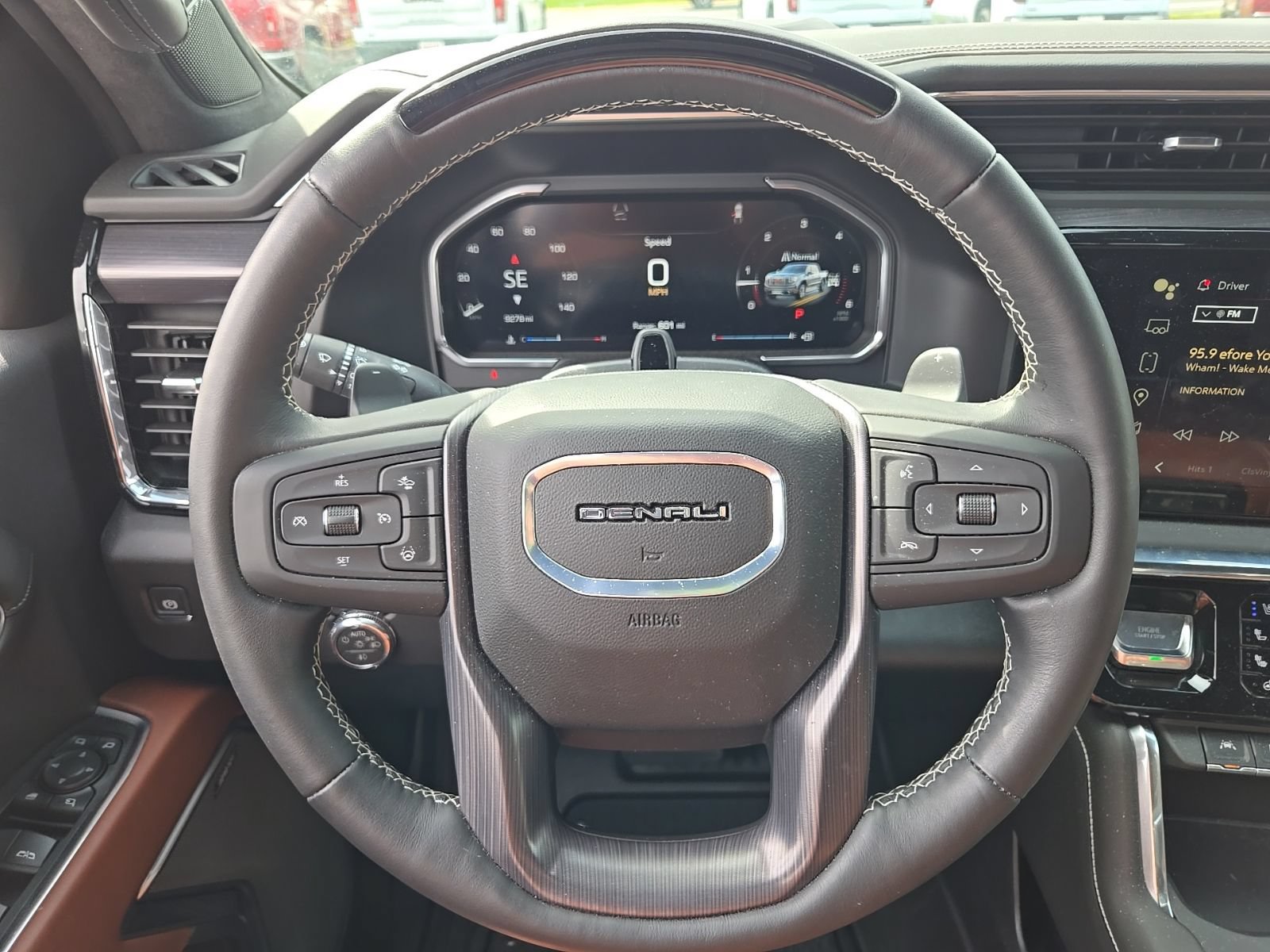 Used 2026 Glacier White Tricoat GMC Denali Ultimate image 20