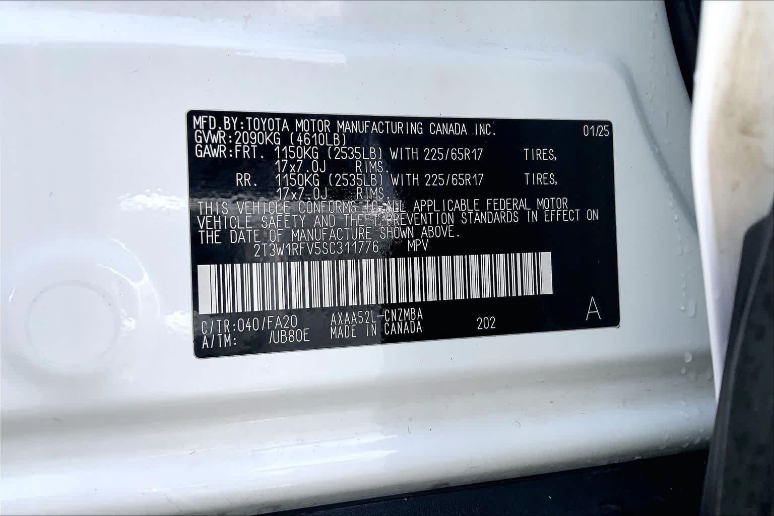 Used 2025 Ice Cap Toyota XLE image 36
