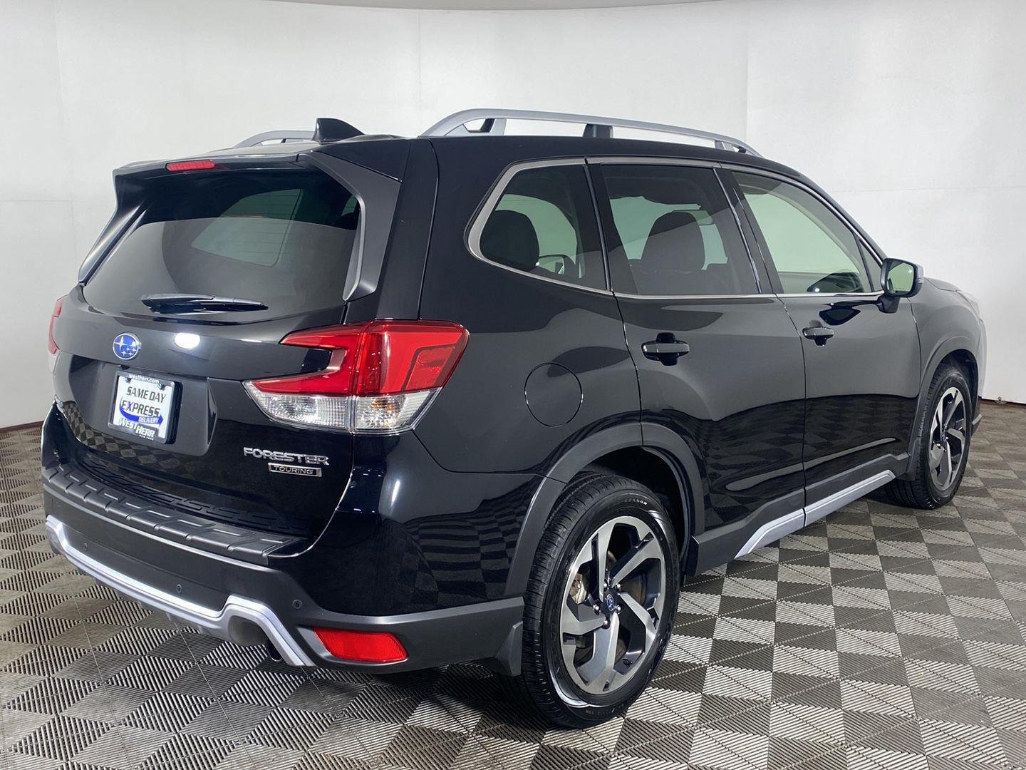 Used 2023 Crystal Black Silica Subaru Touring image 5