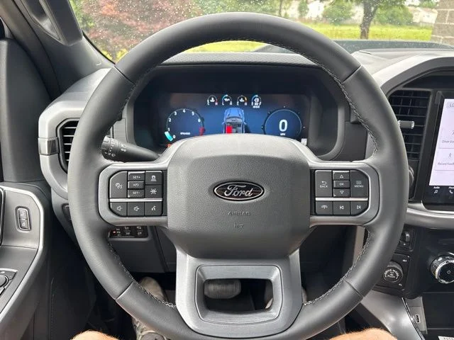 New 2026 Oxford White Ford T-Sport XLT image 18