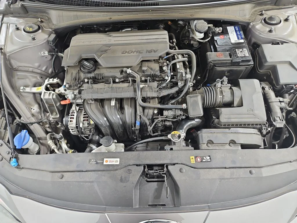 Used 2023 Silver Hyundai SEL image 23
