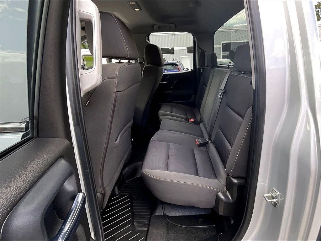 Used 2017 Silver GMC SLE image 15