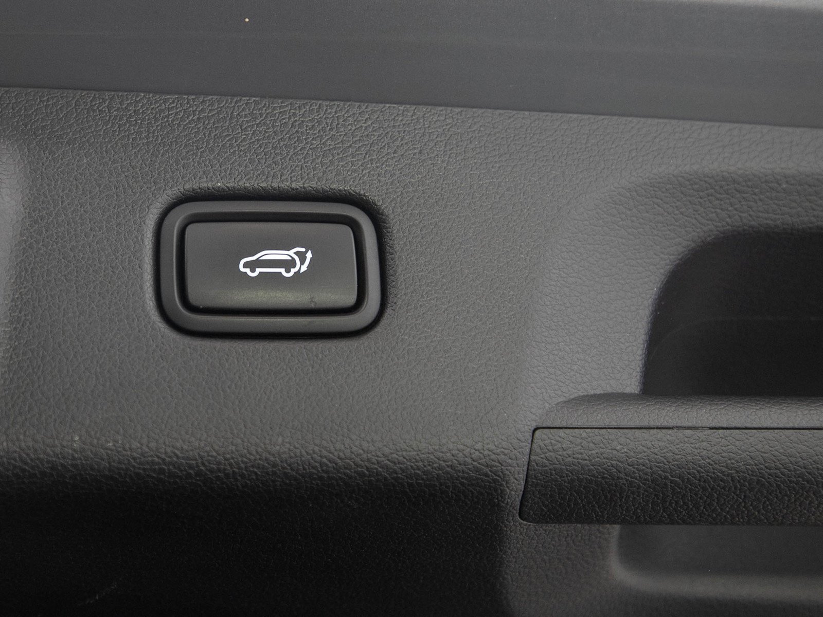 Used 2025 Steel Graphite Hyundai SEL AWD image 11