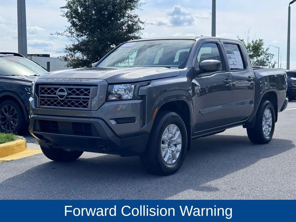 Certified Used 2023 Gun Metallic Nissan SV image 4
