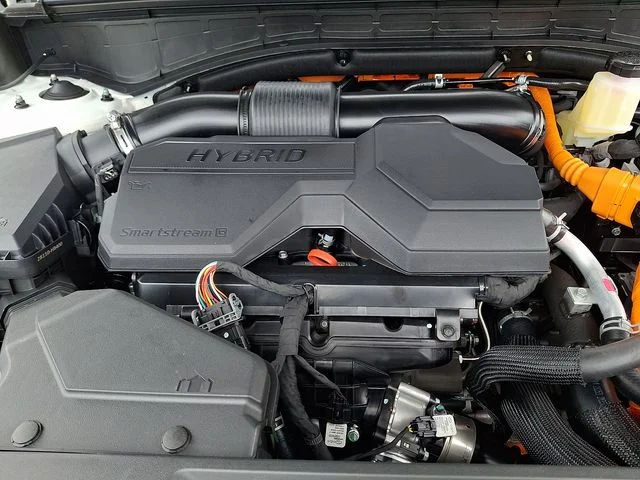 New 2026 White Hyundai SEL image 18