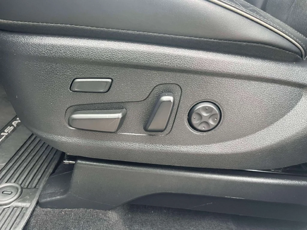 Certified Used 2022 White Hyundai Calligraphy image 19