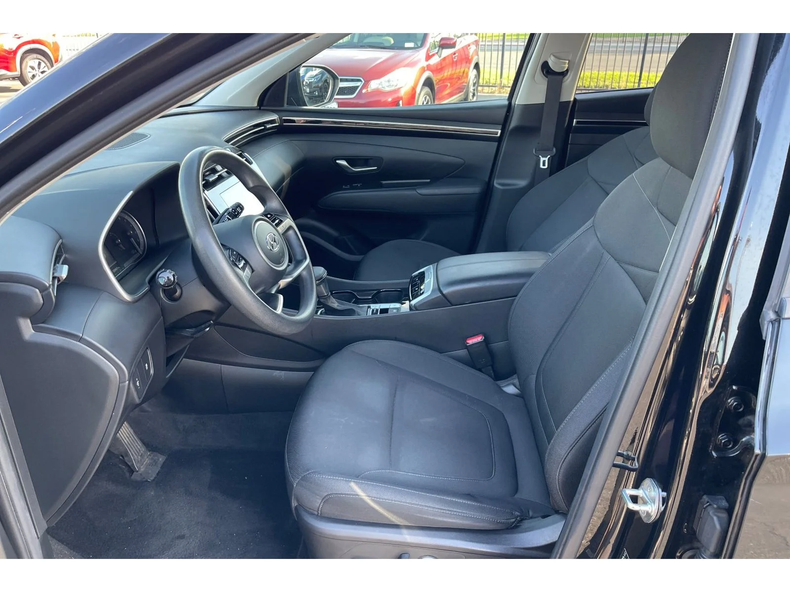 Used 2022 Phantom Black Hyundai SEL image 11