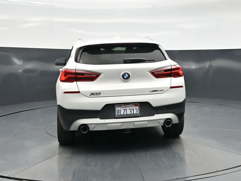Used 2020 White BMW sDrive28i image 32