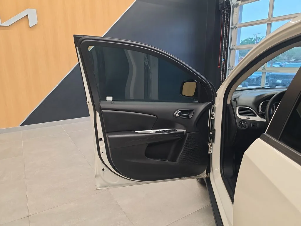 Used 2020 White Dodge SE image 14