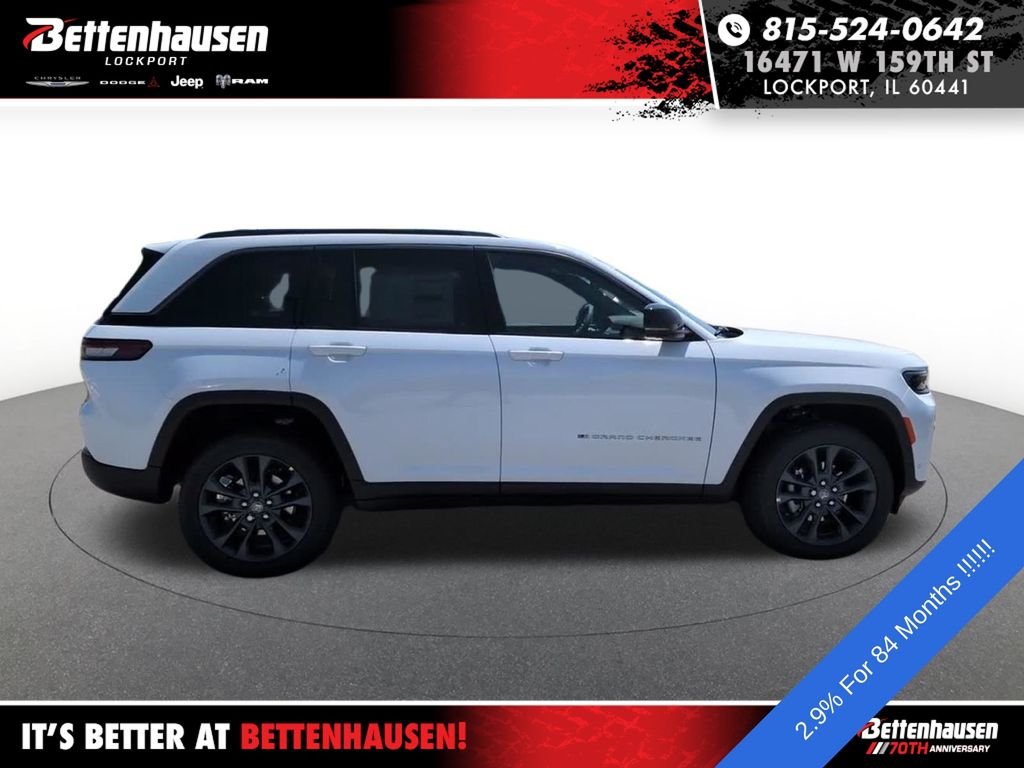 New 2026 White Jeep  image 7
