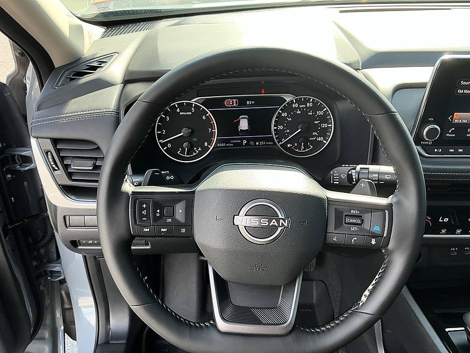 Used 2026 Boulder Gray Pearl Nissan SV image 14