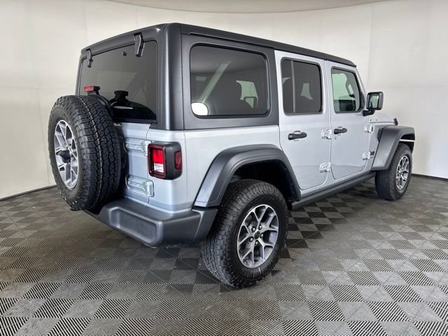 Used 2024 Silver Jeep Sport S image 3