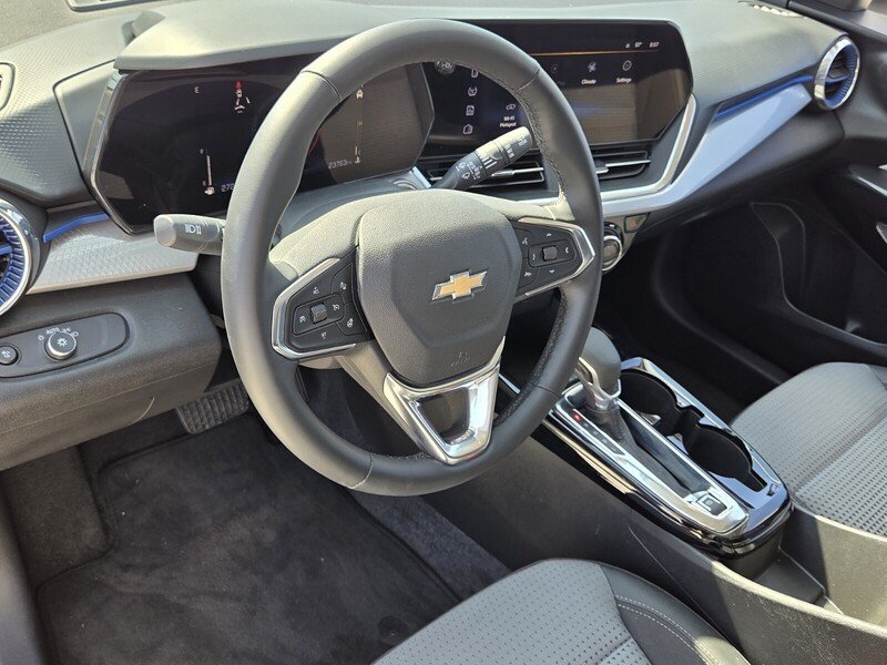 Used 2024 Summit White CHEVROLET FWD 4DR LT image 11