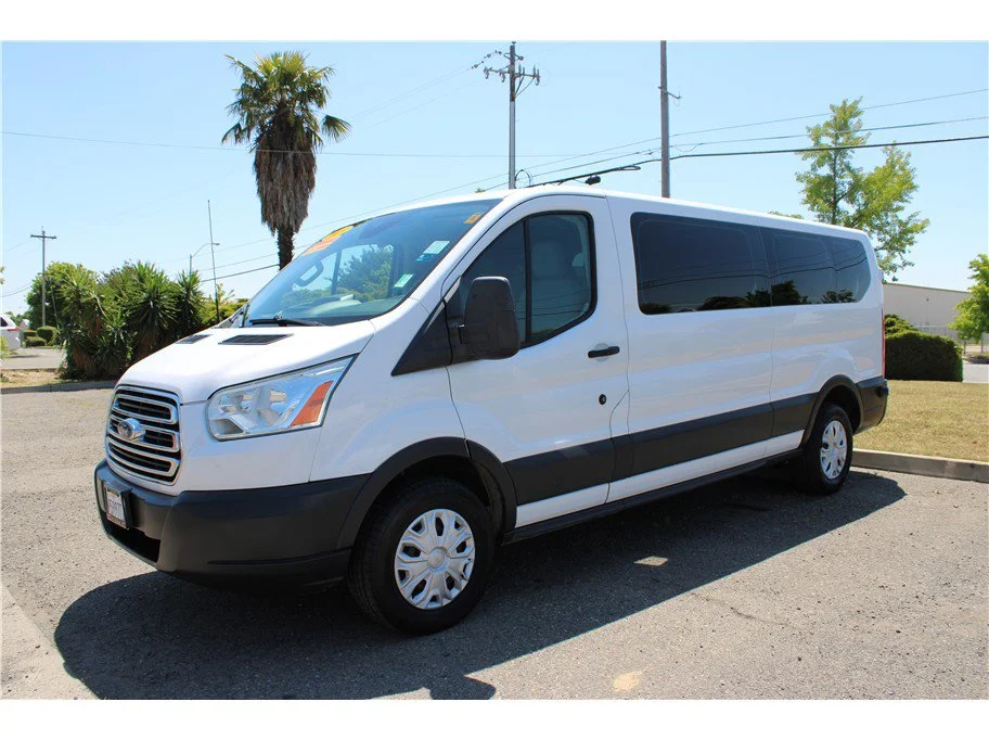2015 Ford Transit XLT - Photo 8