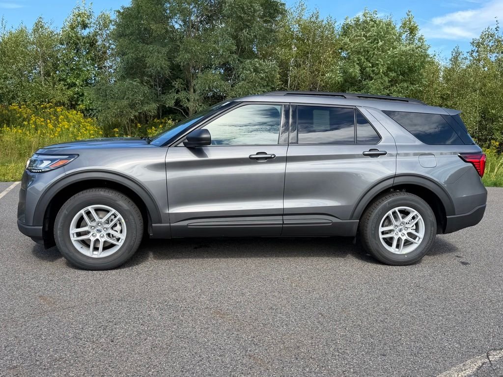 New 2027 Carbonized Gray Metallic Ford Active image 31