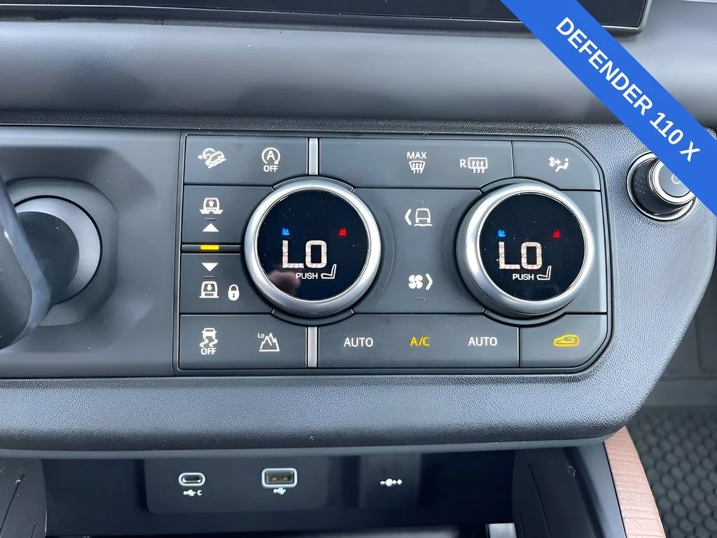 Used 2024  Land Rover X image 9