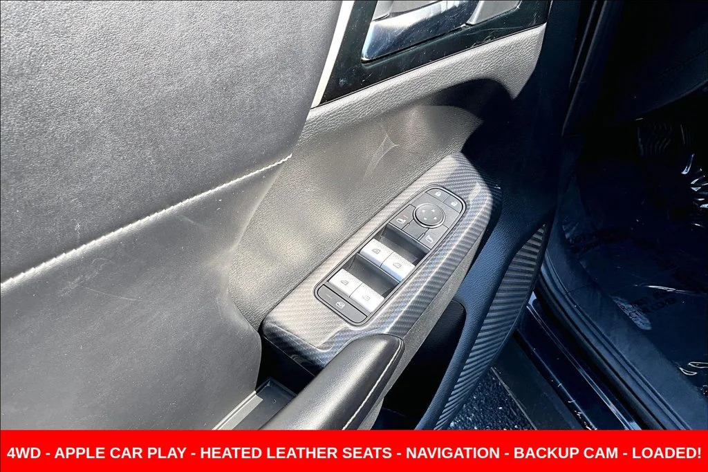 Used 2022  Mitsubishi SE image 25