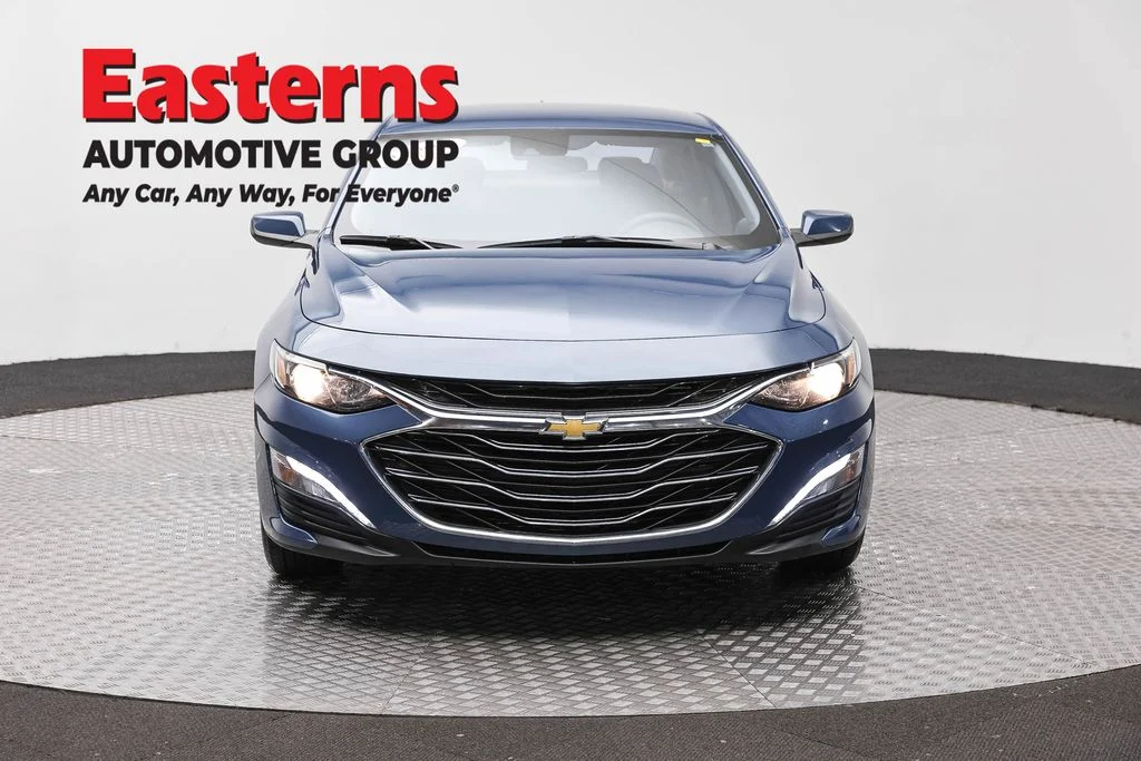 Used 2025 Blue Chevrolet LT image 2