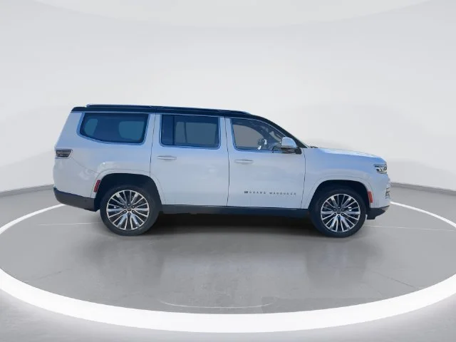 Used 2022 White Jeep Series III image 8