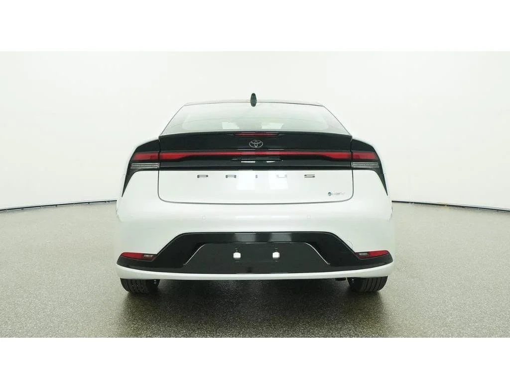 New 2027 Wind Chill Pearl Toyota XLE image 23
