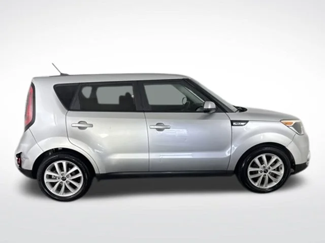Used 2019 Silver Kia Plus image 6
