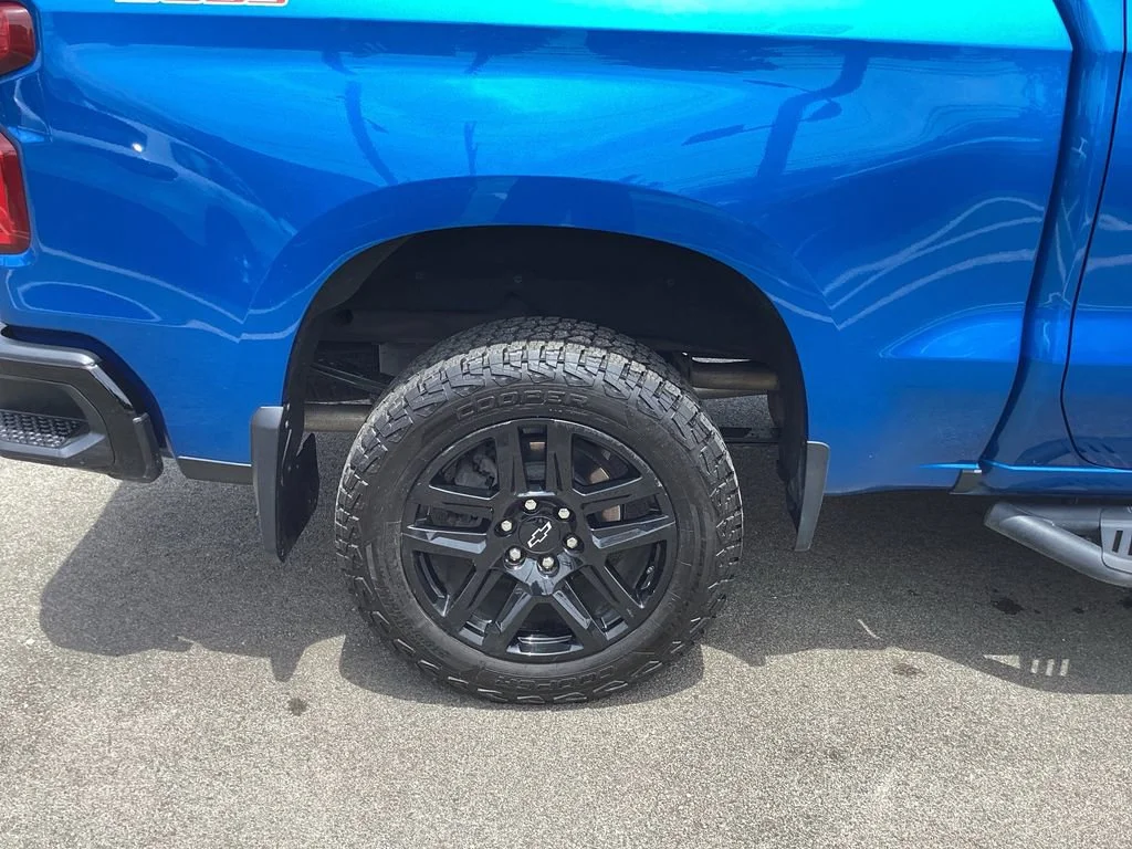 Used 2022 Glacier Blue Metallic Chevrolet LT Trail Boss image 23