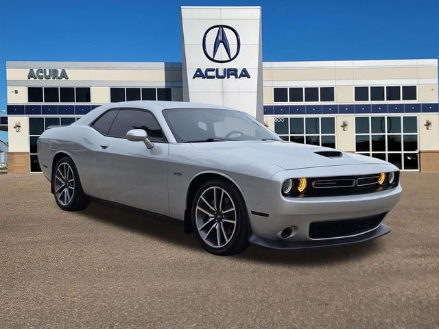 2023 Dodge Challenger R/T's photo