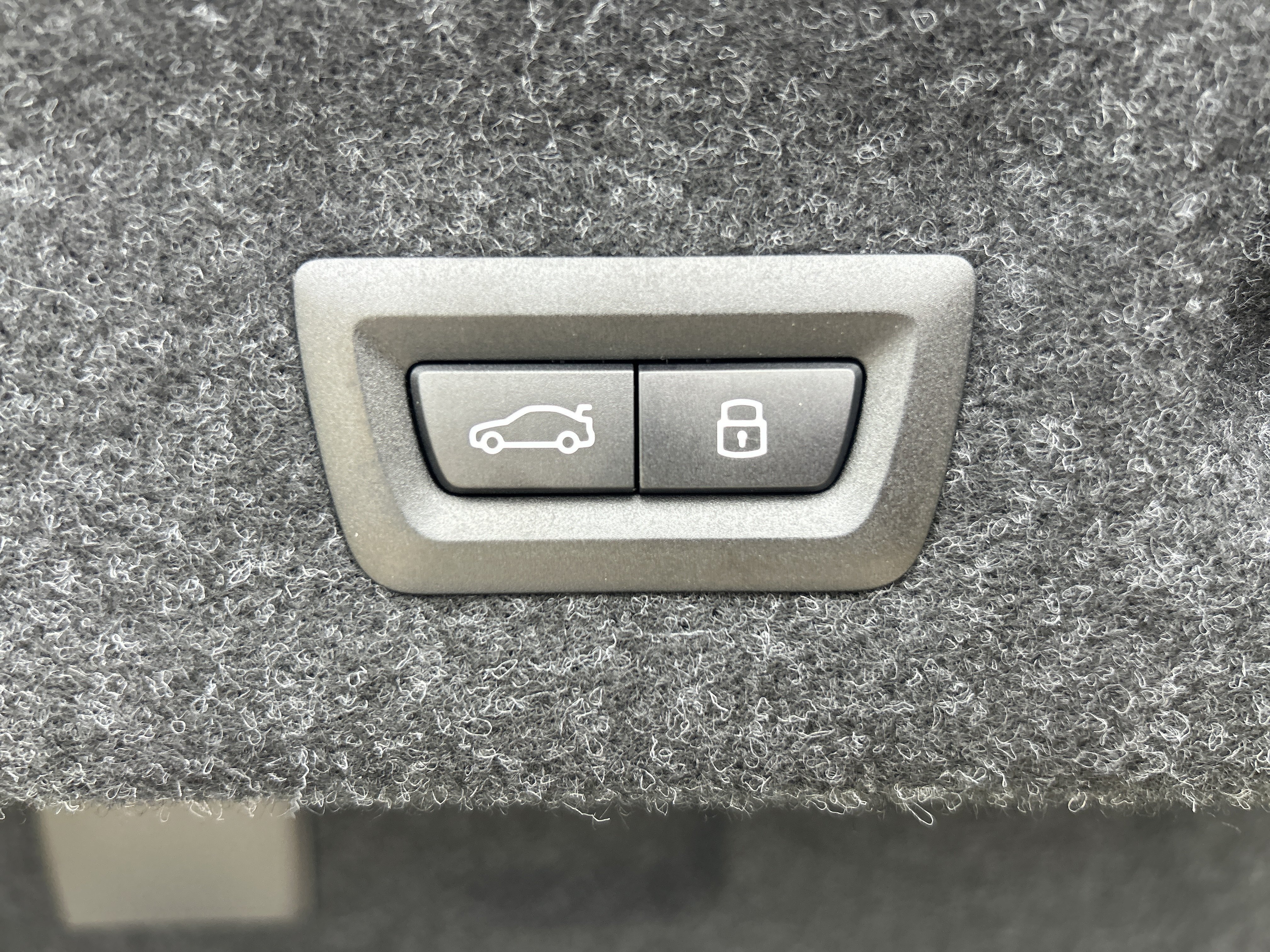 New 2027 0C4P Brooklyn Grey Metallic BMW Competition xDrive image 21