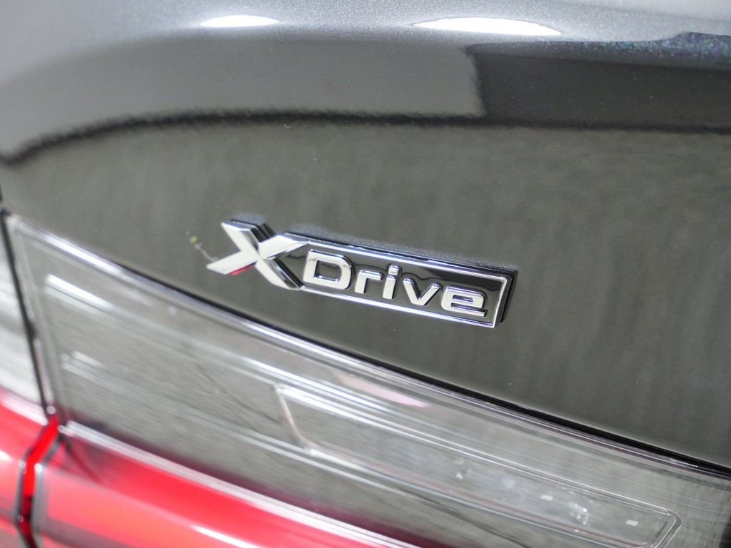 New 2026 Black Sapphire Metallic BMW 330i xDrive image 13