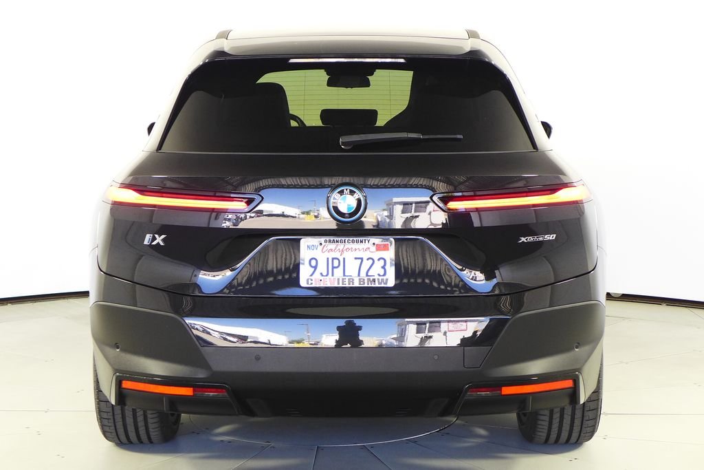 Certified Used 2024 Black Sapphire Metallic BMW xDrive50 image 7
