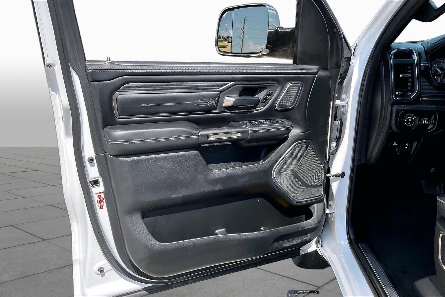 Used 2019 Ivory White Tri-Coat Pearlcoat Ram Limited image 20