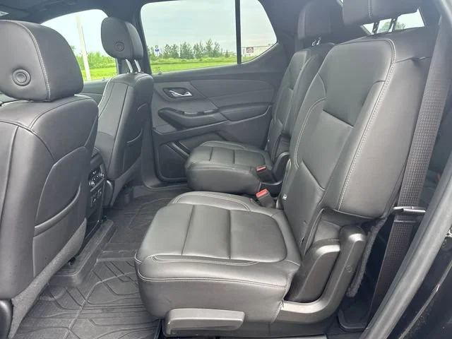 Used 2023 Mosaic Black Metallic Chevrolet LT Leather image 29
