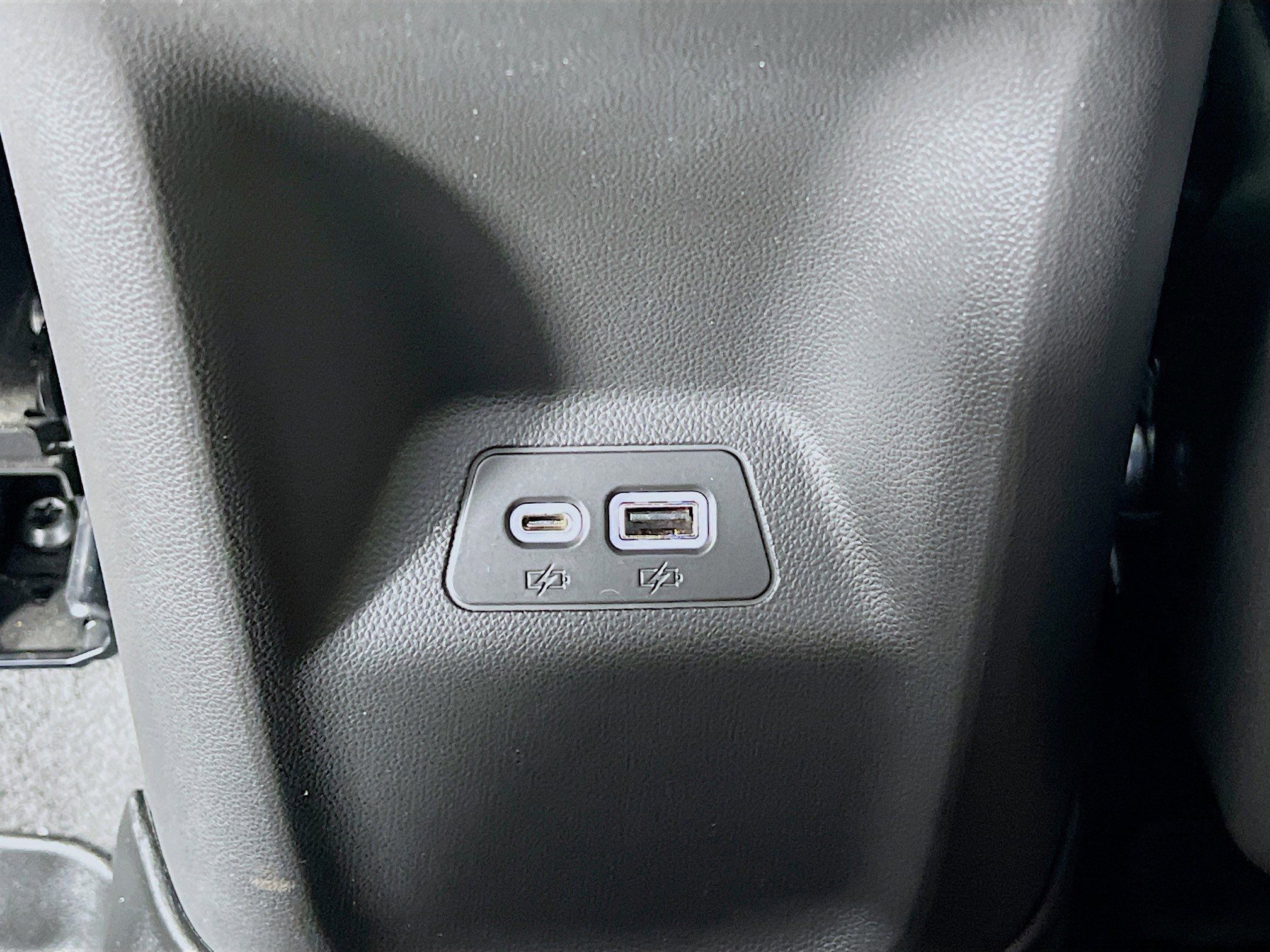 2021 Buick Envision Essence - Photo 32