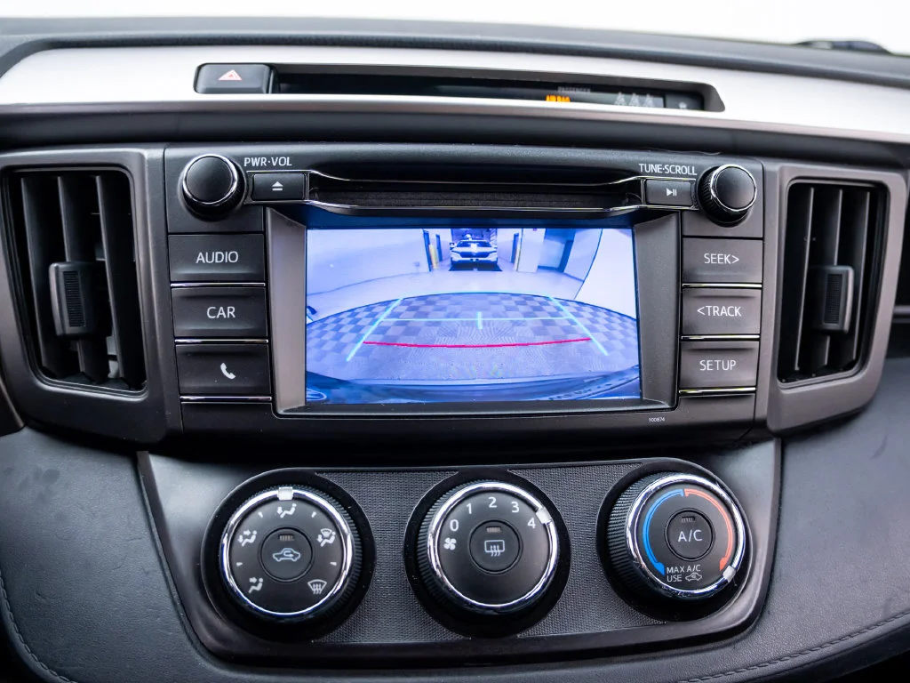 Used 2018 Gray Toyota LE image 25