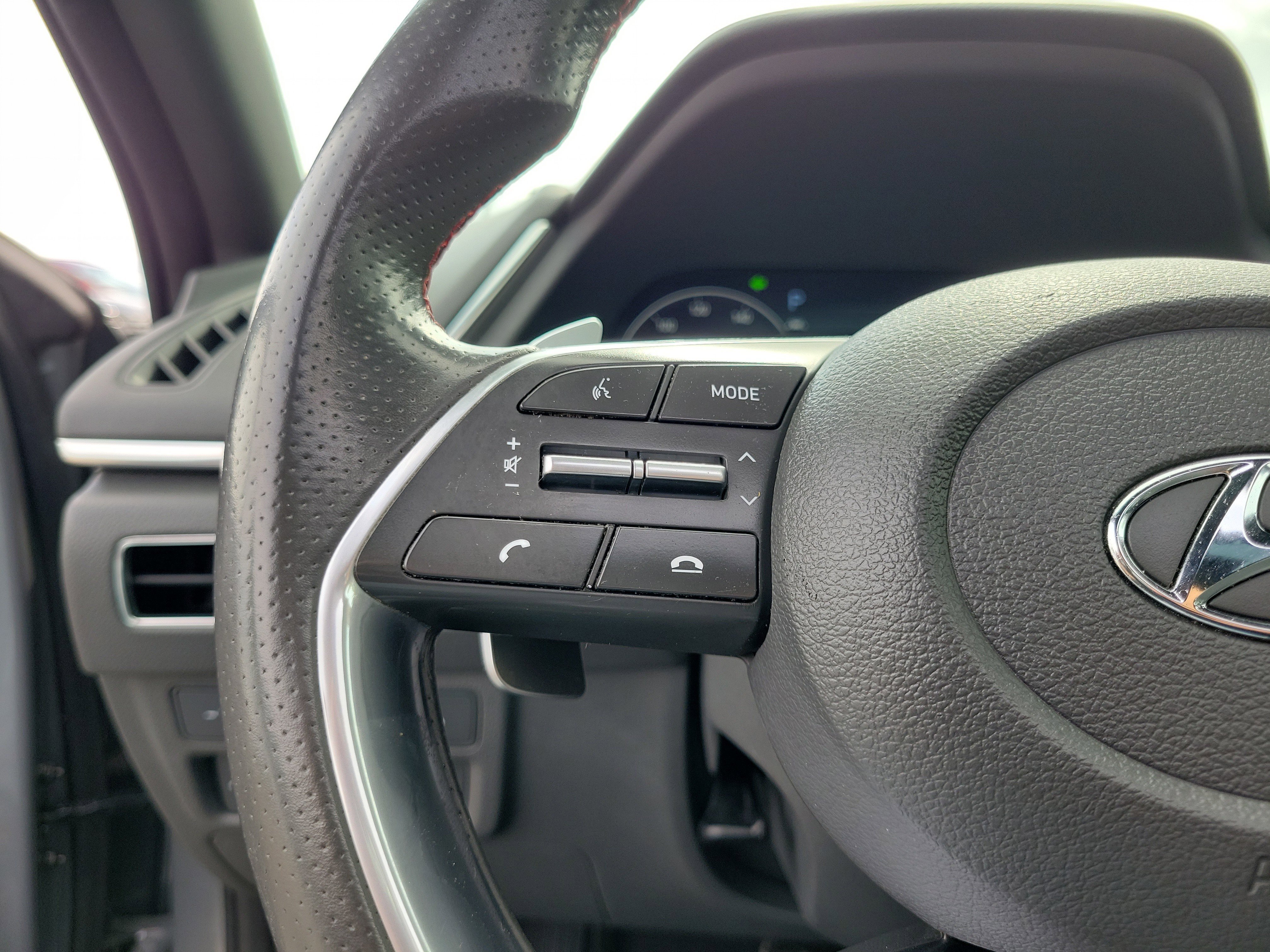 Used 2021 Hampton Gray Hyundai SEL Plus image 22