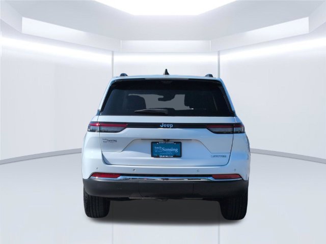 Used 2023 White Jeep Limited image 4