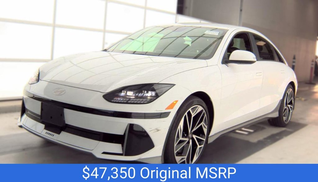 Used 2024 White Hyundai SEL image 1