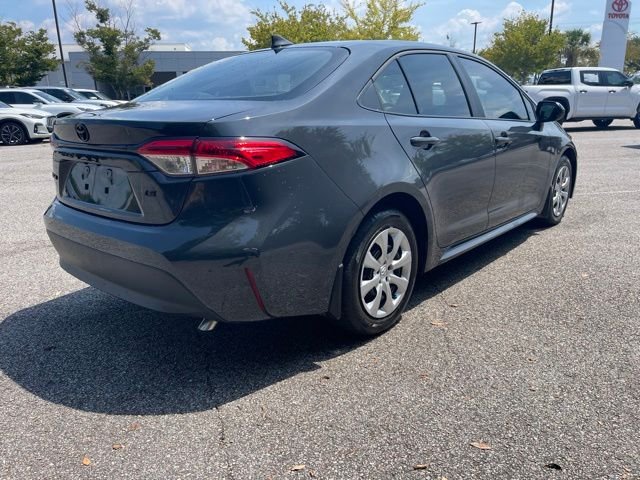 Used 2026  Toyota LE image 9