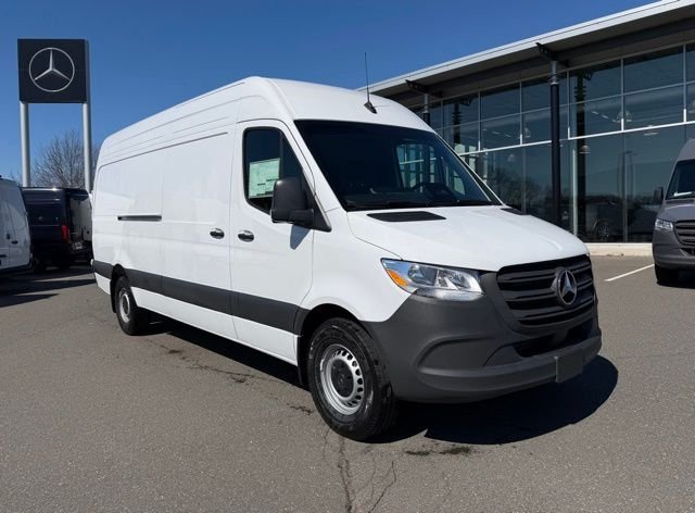 New 2026  Mercedes-Benz Cargo 170 WB image 1