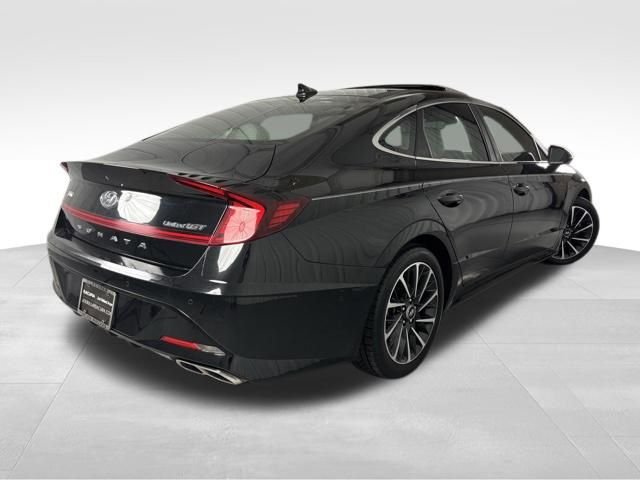 Used 2020 Black Hyundai Limited image 7