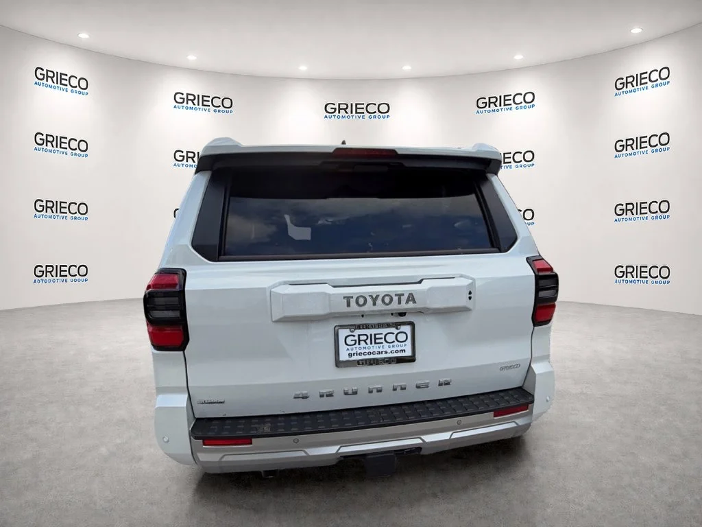 Used 2025 Wind Chill Pearl Toyota Limited image 6