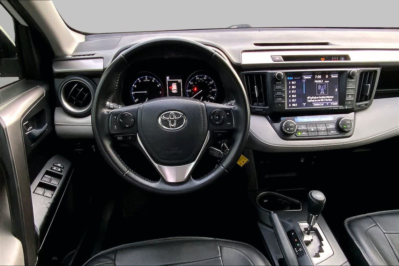 Used 2017 Super White Toyota XLE image 6