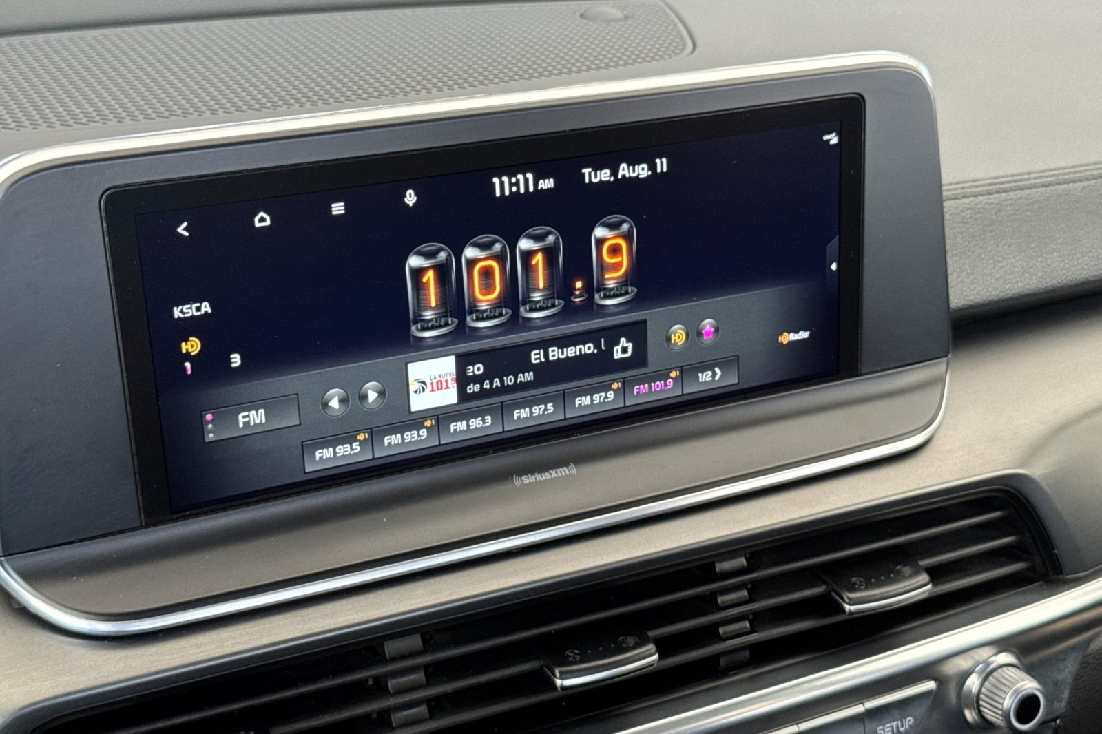 Used 2022 GRAY Kia LX image 18