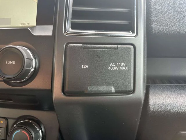 Used 2017 Gray Ford XLT image 32