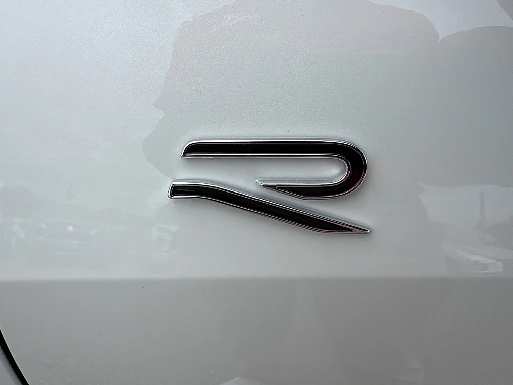 New 2026 Opal White w/ Deep Black Roof Volkswagen SE R-Line Black FWD image 13